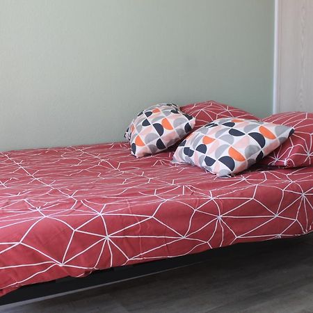 Studio Avec Parking Proche Plage Et Centre Apartment Роаян Екстериор снимка